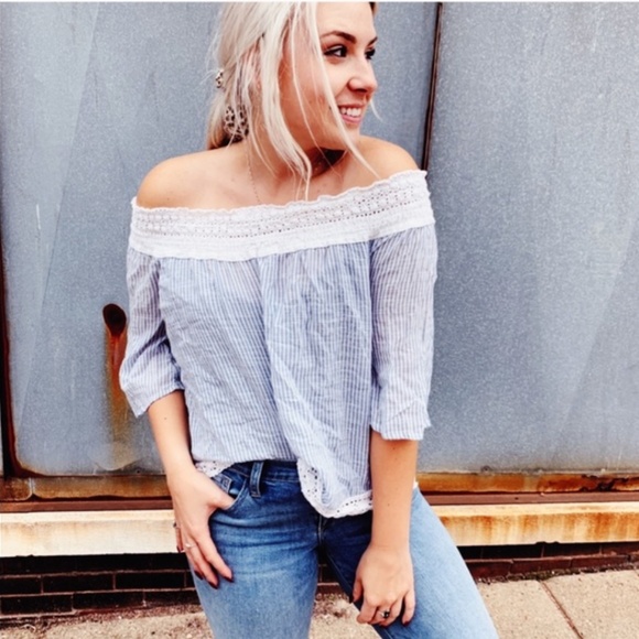 🦋Aerie Striped Off The Shoulder Top Blouse🦋 - Picture 1 of 3